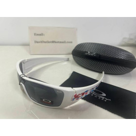 Oakley batwolf sunglasses white / gray lens