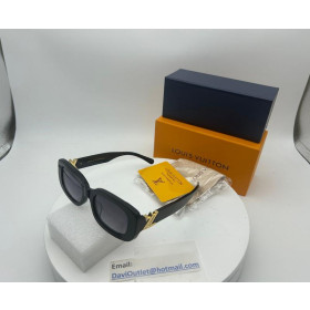 Louis Vuitton Women Black Oval Sunglasses