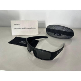 Oakley Men's Gascan Black Frame Gray Lens Rectangular 60mm Sunglasses