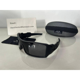 Oakley Oil Rig Sunglasses Matte Black Frame Gray Lenses