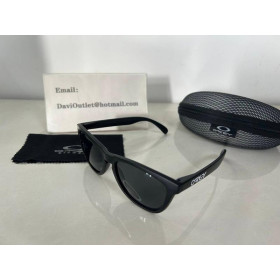 Oakley Frogskins Range (Low Bridge Fit) Prizm Grey Lenses Matte Black Frame Sunglasses