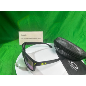 Oakley Holbrook Sunglasses Matte Black Frame Prizm Road Jade Lenses