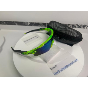 Oakley Radar Path Transparent green sunglasses / Blue lenses