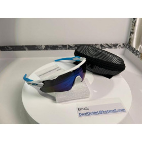 Oakley Radar Path white Blue sunglasses / Blue lenses