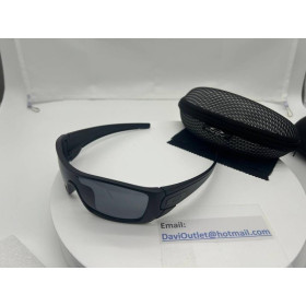 Oakley Batwolf sunglasses polished black / gray lens