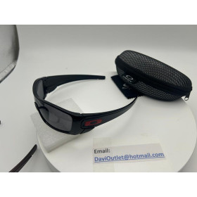 Oakley Batwolf sunglasses black frame / gray lens