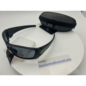 Oakley Men's Batwolf Sunglasses Black Frame Gray Lens 