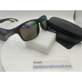 Oakley Holbrook sunglasses Matte Black frame Prizm Ruby lens