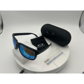 Oakley Holbrook Sunglasses Matte Black Frame Blue Sky Polarized Lense